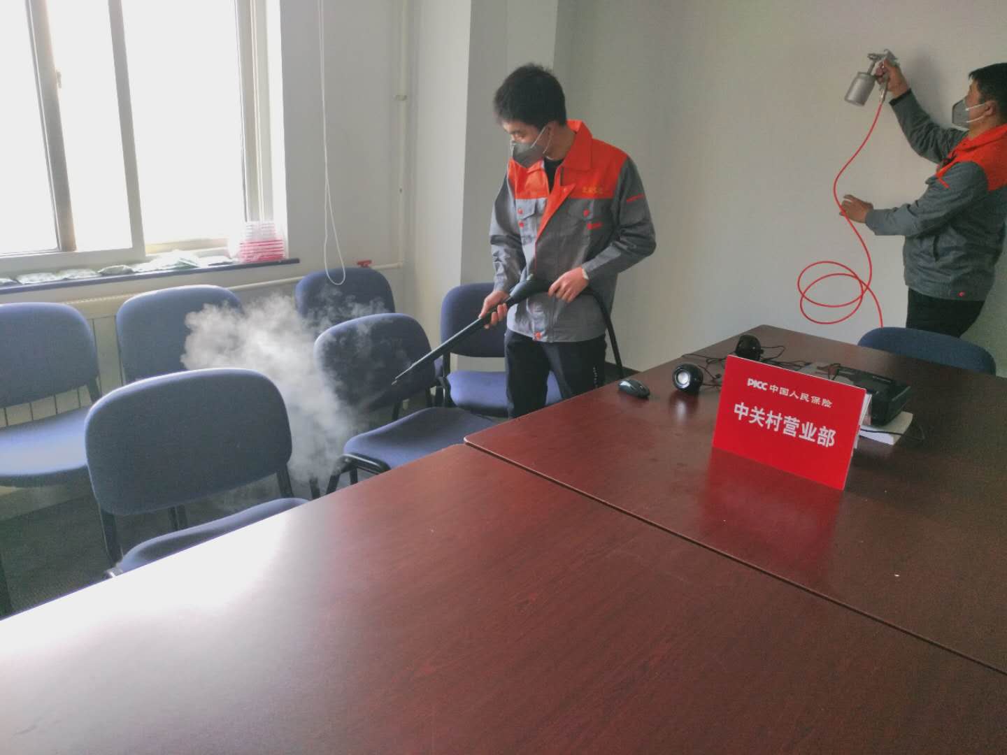 中国人保财险新装修办公室做空气净化治理